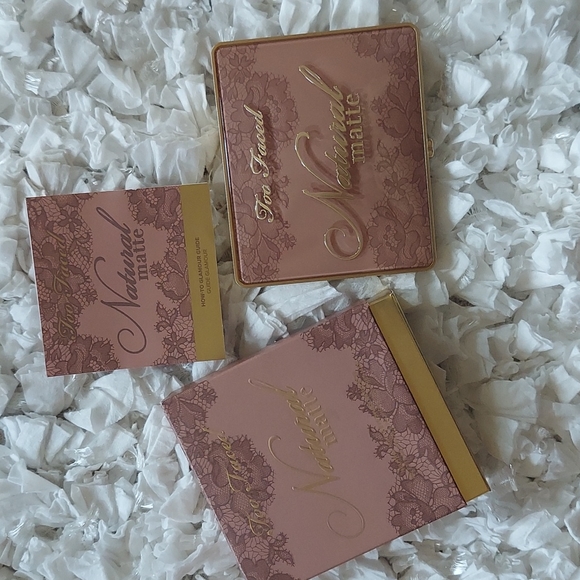 Infused 🥥 Too Faced Makeup palette (opened, swatched, not used thou)make offer - Picture 4 of 6